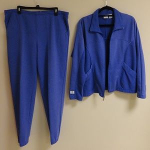 Nike track suite Size Lg
